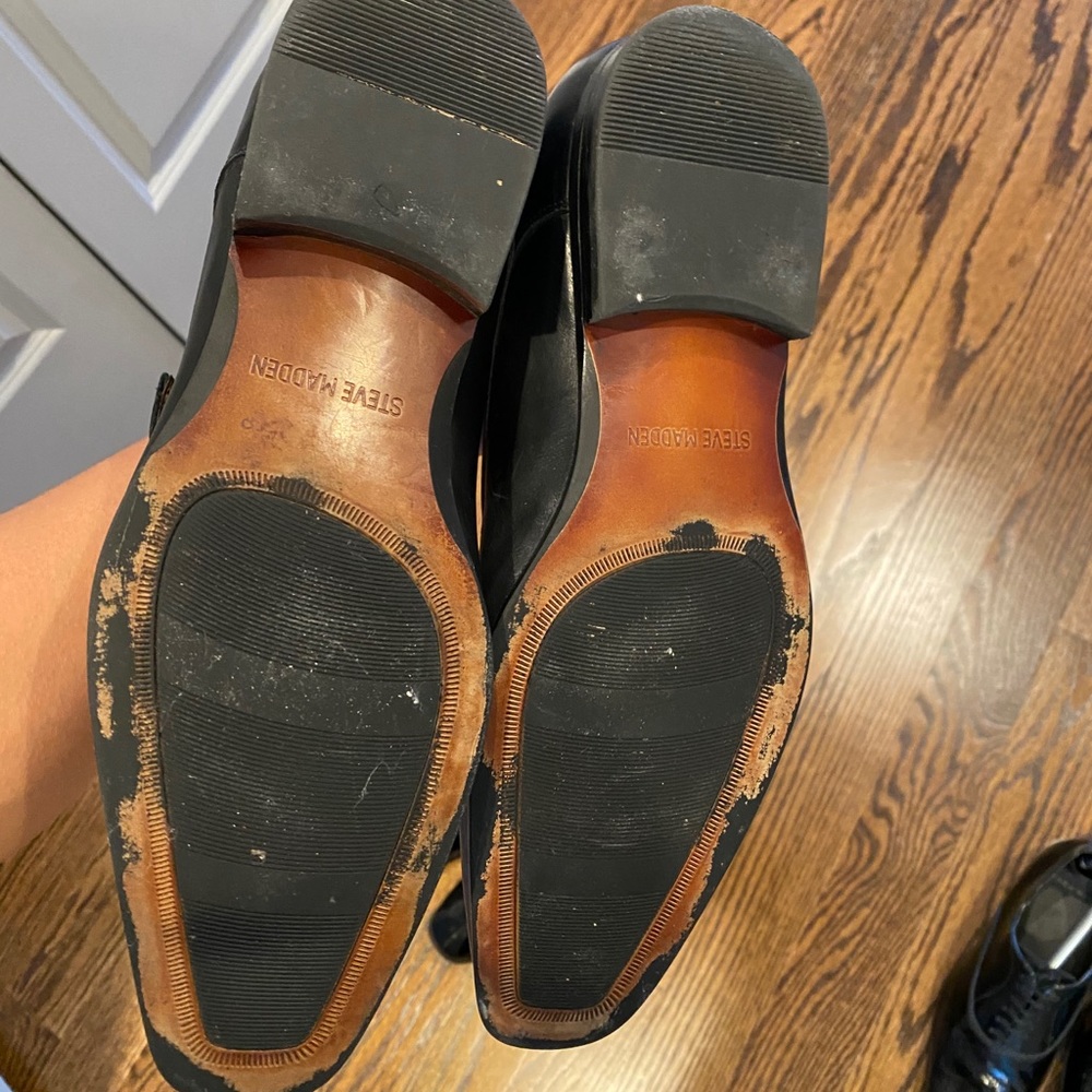 Shoes - Picture 4 of 11